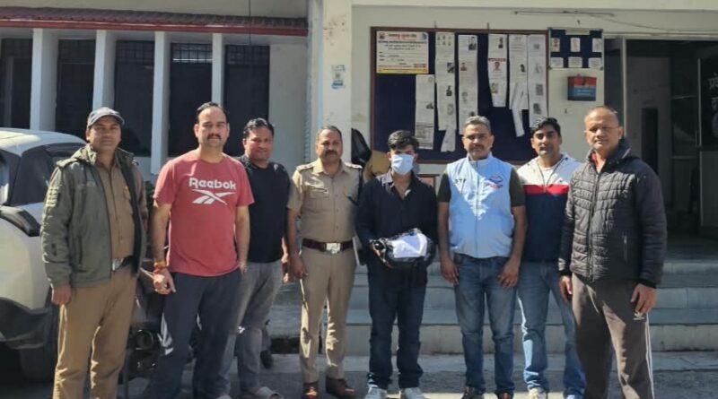 देहरादून में STF की बड़ी कार्रवाई, 1 किलो 108 ग्राम चरस के साथ 22 वर्षीय युवक गिरफ्तार
